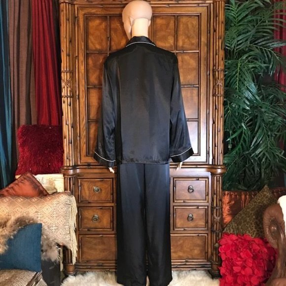 Jones New York Black Satin Logo Pajamas - Picture 2 of 12
